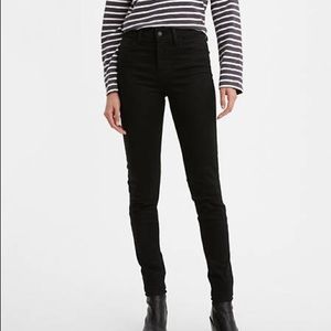 Levi’s 720 Super Skinny high rise black jeans
